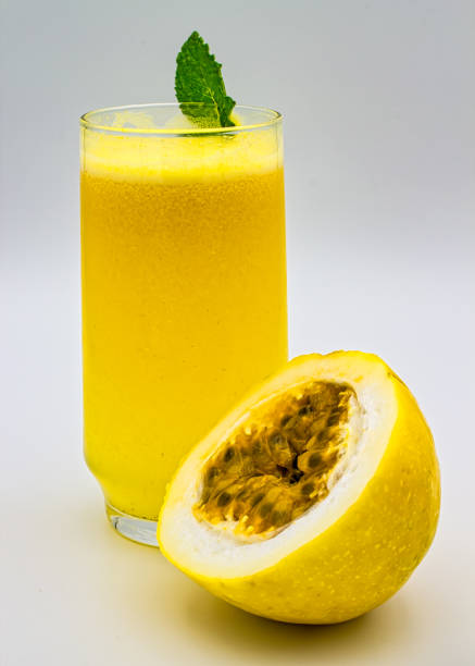 COPO DDE SUCO DE MARACUJA